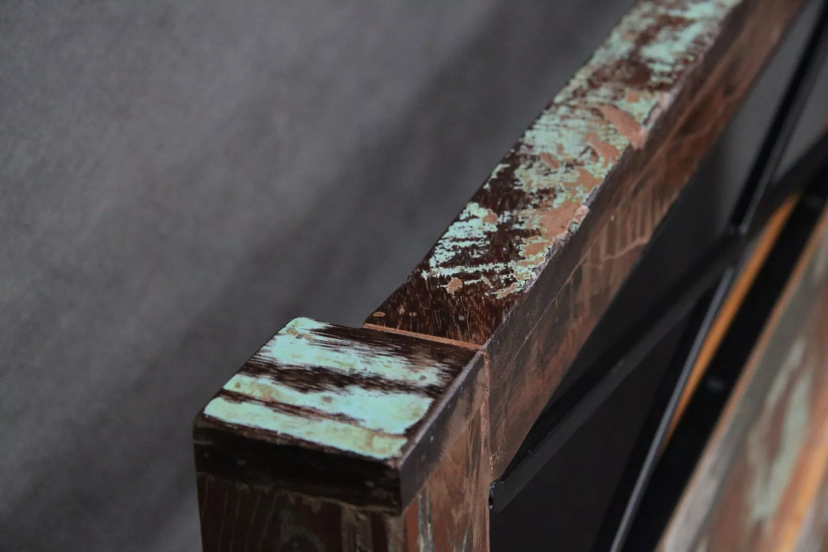 RAMA SPIRIT #45 Lakierowane drewno z odzysku 140x200 cm (1) B 2777
